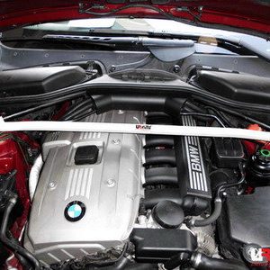 Ultra Racing veerpootbrug voorzijde passend voor BMW 6 serie E63 en E64