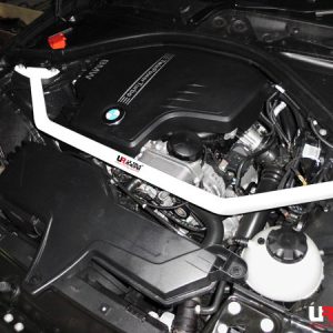 Ultra Racing veerpootbrug voorzijde passend voor BMW 2 Serie F22 en F23,  BMW 3 serie F30, F31 en F34 GT