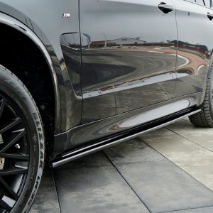 Sideskirt aanzets glanzend zwart passend voor BMW X5 F15 model 2013 - 2018