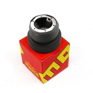 Momo stuurnaaf passend voor BMW 3 serie E30 en BMW 5 serie E34