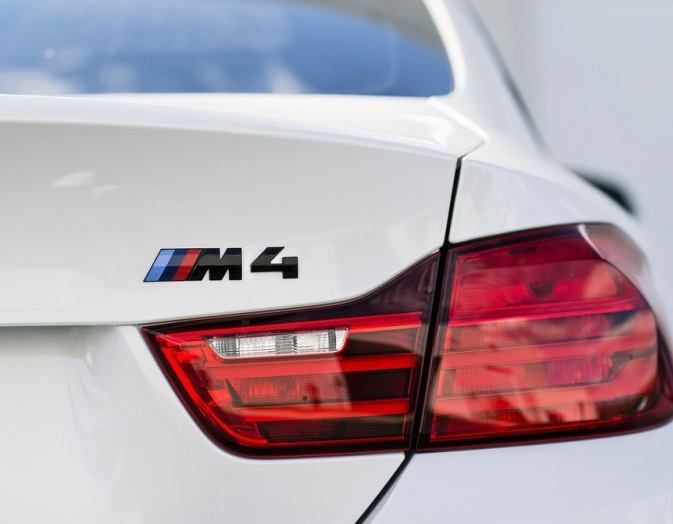 Blackline logo M4 passend voor BMW M4 F82 en F83