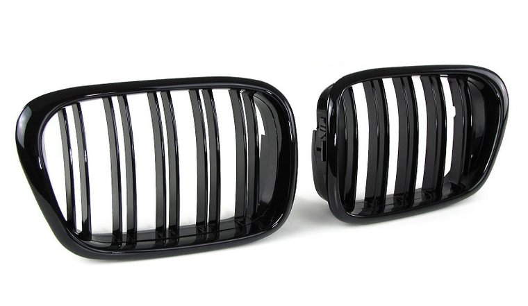 Dubbelspijls glanzend zwarte grillen passend voor BMW 5 serie E39 model 1995 - 2003